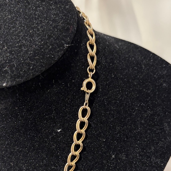 Chic Gold and Cream Necklace - Picture 3 of 4